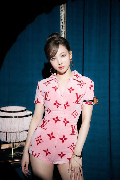 lv nayeon|nayeon louis vuitton pop.